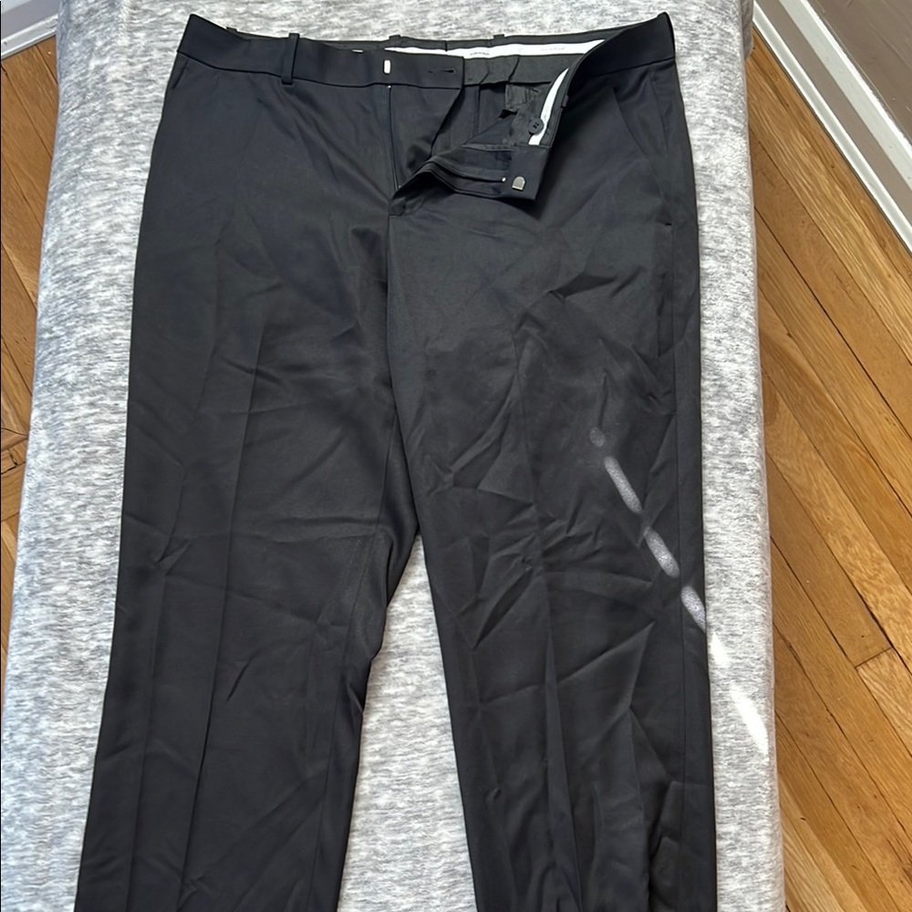 Perry Ellis Black Dress Pants with Tapered Legs